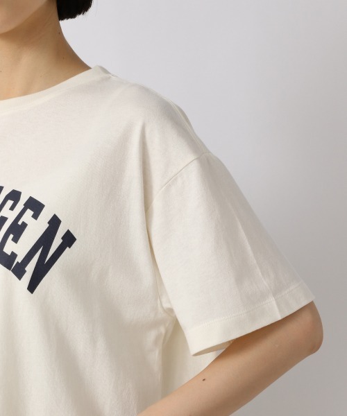 LOWRYS FARM（ローリーズファーム）の「カレッジロゴＴＳＳ　956628（Tシャツ/カットソー・レディース・アイボリー/オフホワイト/チャコールグレー/グリーン・FREE）」の9枚目の写真