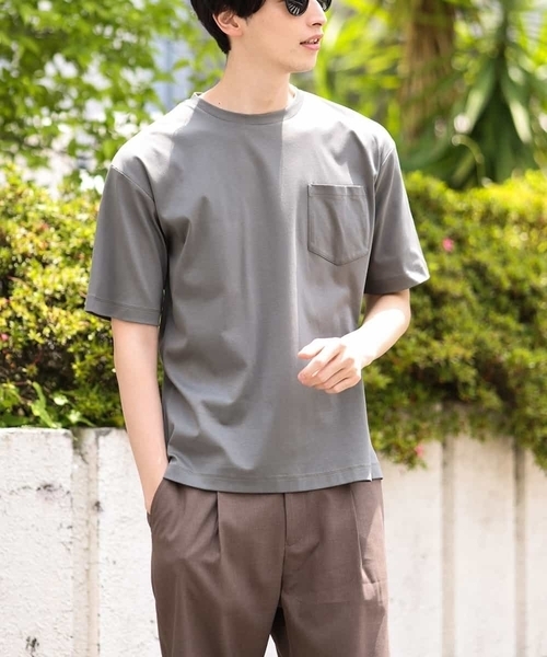 a.v.v（アーヴェヴェ）の「【接触冷感/UVカット/抗菌防臭】シルケットスムースワイドシルエットカットソー（Tシャツ/カットソー・メンズ・ホワイト/ボルドー/カーキ/グリーン/チャコールグレー・44/46/50/48）」の3枚目の写真