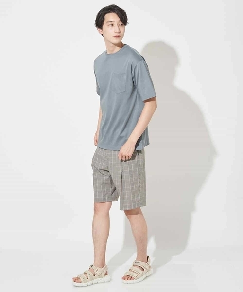 a.v.v（アーヴェヴェ）の「【接触冷感/UVカット/抗菌防臭】シルケットスムースワイドシルエットカットソー（Tシャツ/カットソー・メンズ・ホワイト/ボルドー/カーキ/グリーン/チャコールグレー・44/46/50/48）」の8枚目の写真