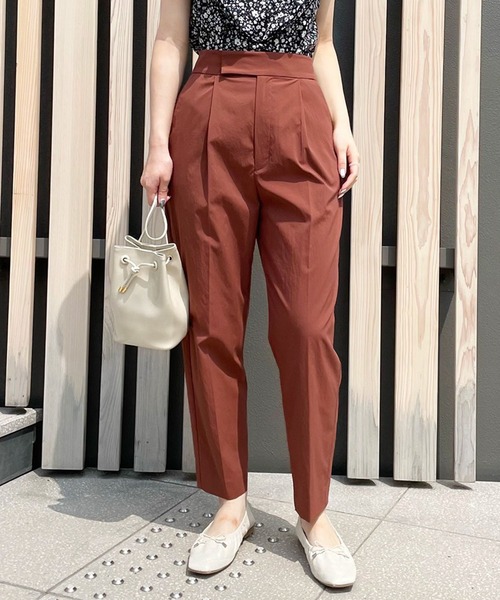 AG by aquagirl（エージーバイアクアガール）の「◆カットレングスストレッチテーパードパンツ（その他パンツ・レディース・ライトグレー/ブラック/ダークブラウン・40/38/36）」の17枚目の写真