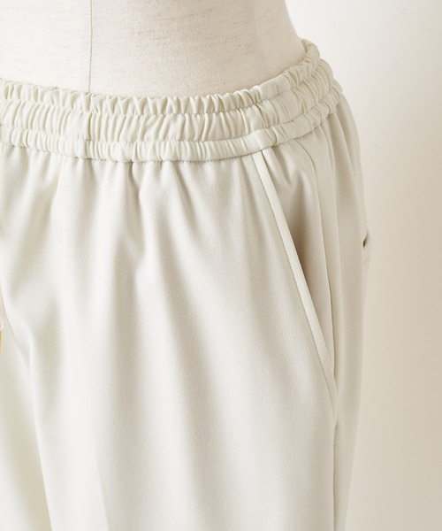 BEARDSLEY（ビアズリー）の「シーズンレスで穿ける　ポリエステル生地でシワも気になりにくいトラックパンツ（その他パンツ・レディース・ホワイト/ブラック/ダークグレー・1/2/0）」の8枚目の写真