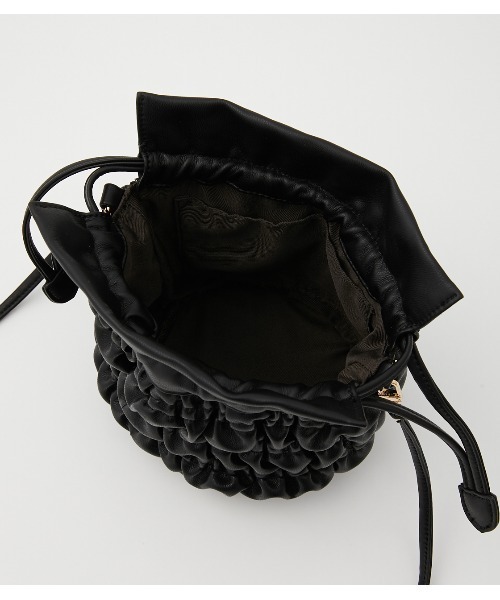 crie conforto（クリーコンフォルト）の「シャーリングミニショルダーバッグ（ショルダーバッグ・レディース・グレー/ブラック/ベージュ・FREE）」の11枚目の写真