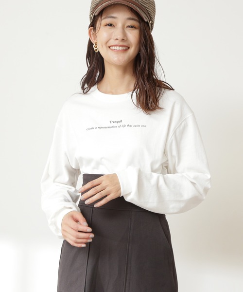 N.（N. Natural Beauty Basic）（エヌエヌナチュラルビューティーベーシック）の「◆ロゴプリントモノクロロングＴシャツ（Tシャツ/カットソー・レディース・オフホワイト/スミクロ・MEDIUM）」の2枚目の写真