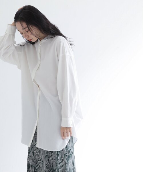 MJUKA.（ミューカ）の「東炊きブロードミディシャツ（シャツ/ブラウス・レディース・スミクロ/オフホワイト/カーキ・FREE）」の2枚目の写真