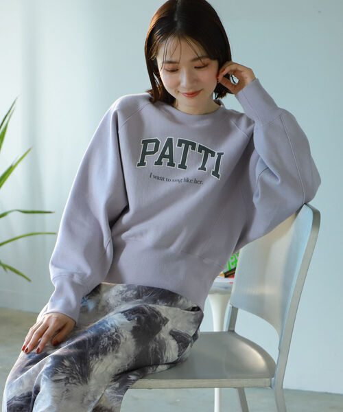 BeAMS DOT（ビームスドット）の「BeAMS DOT / アソート柄 裏起毛 カレッジロゴスウェット（スウェット・レディース・オフホワイト/サックスブルー/ブルー/パープル系その他5・FREE）」の10枚目の写真