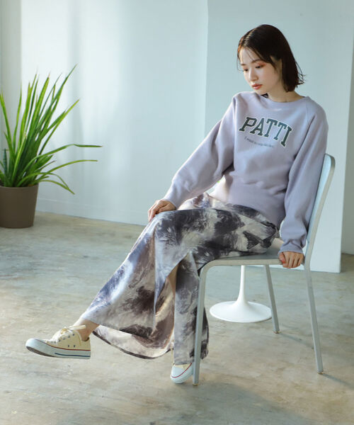 BeAMS DOT（ビームスドット）の「BeAMS DOT / アソート柄 裏起毛 カレッジロゴスウェット（スウェット・レディース・オフホワイト/サックスブルー/ブルー/パープル系その他5・FREE）」の7枚目の写真