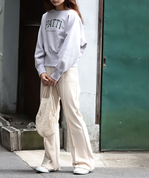 BeAMS DOT（ビームスドット）の「BeAMS DOT / アソート柄 裏起毛 カレッジロゴスウェット（スウェット・レディース・オフホワイト/サックスブルー/ブルー/パープル系その他5・FREE）」の15枚目の写真