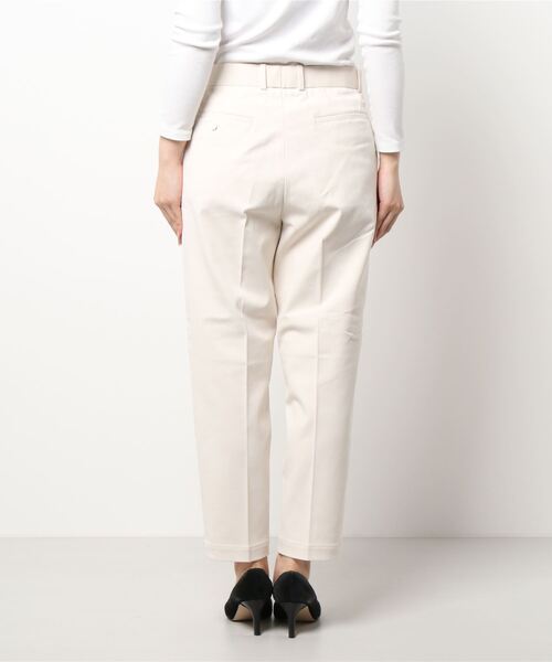 SCYE BASICS（サイベーシックス）の「【SCYE BASICS】ルーズフィット テーパードチノパンツ WOMEN（チノパンツ・レディース・アイボリー・36/38）」の3枚目の写真