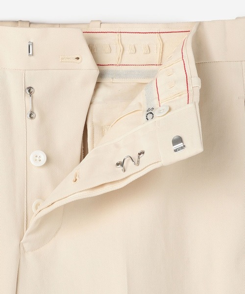 SCYE BASICS（サイベーシックス）の「【SCYE BASICS】ルーズフィット テーパードチノパンツ WOMEN（チノパンツ・レディース・アイボリー・36/38）」の18枚目の写真