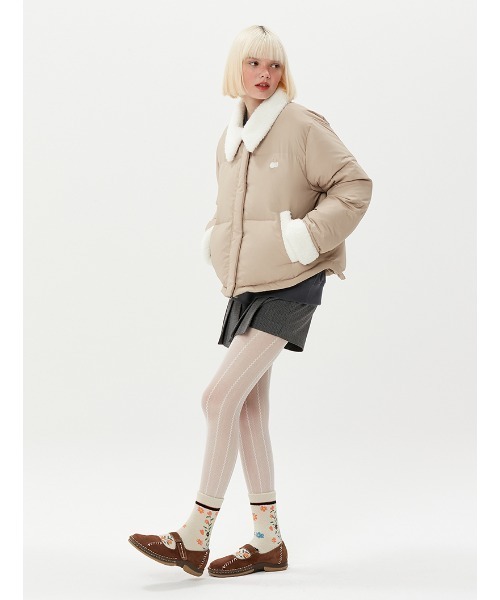 KIRSH（キルシー）の「A'GEM/9 × .kom『KIRSH/キルシー』CHERRY FUR DOWN SHORT JACKET/チェリーデザイン ダックダウンジャケット（ダウンジャケット/コート・レディース・ブラック/ベージュ・FREE）」の12枚目の写真