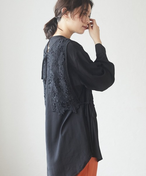 RAY CASSIN FAVORI（レイカズンフェバリ）の「・RAY CASSIN SET2点 ベスト×ブラウス＊（シャツ/ブラウス・レディース・ブラック/オレンジ/オフホワイト/カーキ・FREE）」の3枚目の写真