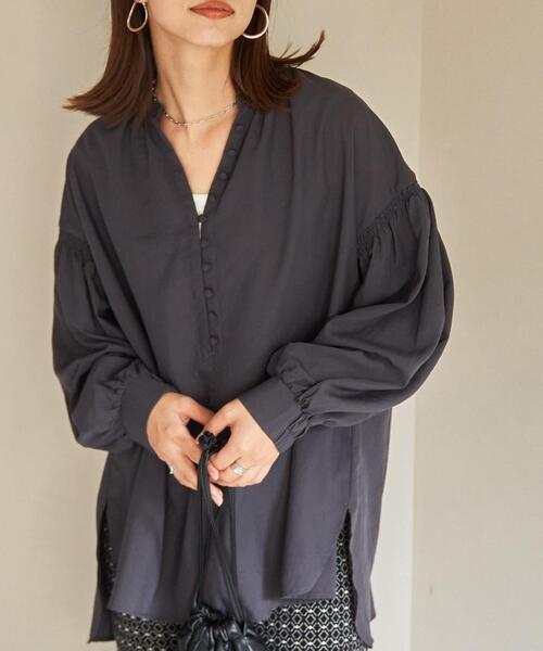 coen（コーエン）の「スリーブシャーリングブラウス（シャツ/ブラウス・レディース・オフホワイト/オリーブ/ダークグレー・M/L）」の2枚目の写真