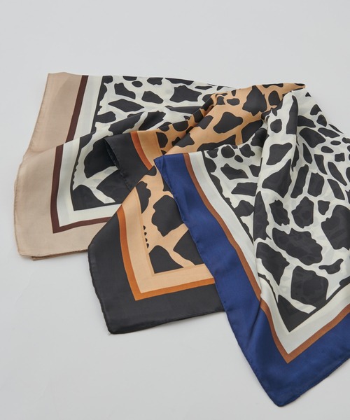 COLONY 2139（コロニートゥーワンスリーナイン）の「レオパード柄スカーフ（バンダナ/スカーフ・レディース・ネイビー/モカ/キャメル・FREE）」の8枚目の写真