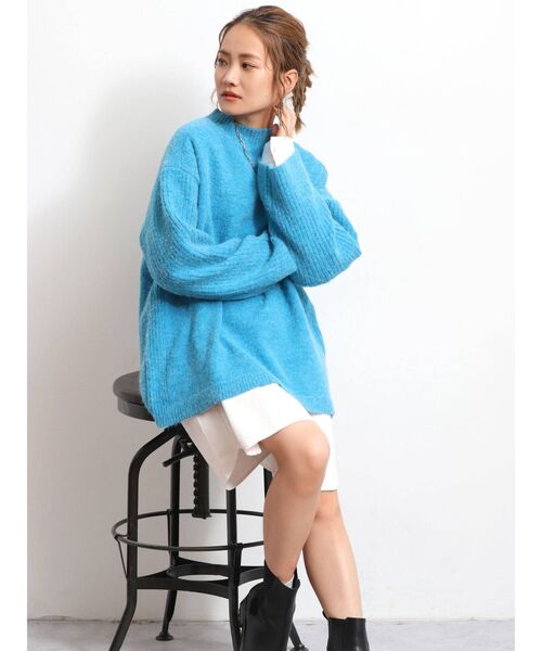 Ungrid(アングリッド)の「【WEB限定】バックスリットルーズニット(ニット/セーター・レディース・ブラック/ピンク/オレンジ/ブルー/グリーン/アイボリー/モカ/グリーン系その他・FREE)」の6枚目の写真