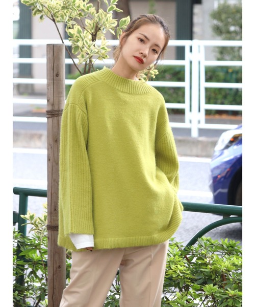 Ungrid(アングリッド)の「【WEB限定】バックスリットルーズニット(ニット/セーター・レディース・ブラック/ピンク/オレンジ/ブルー/グリーン/アイボリー/モカ/グリーン系その他・FREE)」の5枚目の写真