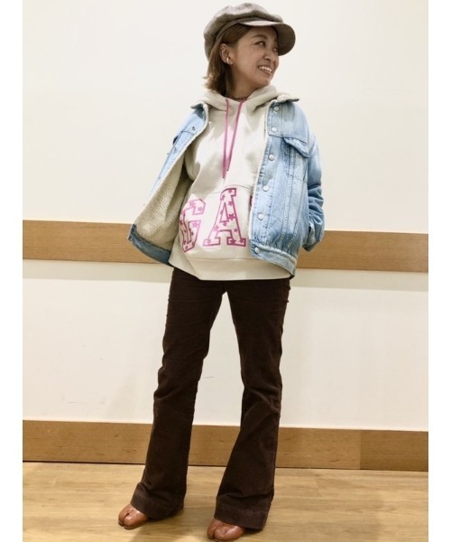 GAP(ギャップ)の「ハイライズ ヴィンテージ コーデュロイ フレアパンツ(その他パンツ・レディース・ネイビー/ブラウン・30/23/24/25/26/27/28/29)」の14枚目の写真