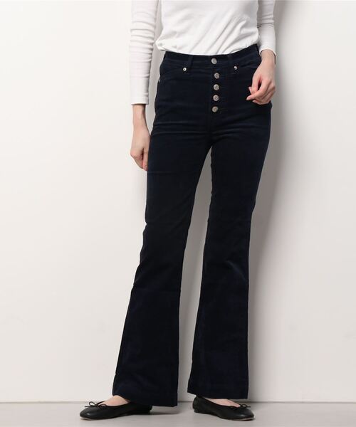 GAP(ギャップ)の「ハイライズ ヴィンテージ コーデュロイ フレアパンツ(その他パンツ・レディース・ネイビー/ブラウン・30/23/24/25/26/27/28/29)」の16枚目の写真