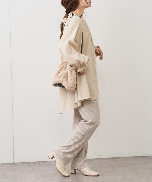 PUAL CE CIN（ピュアルセシン）の「製品染め後ろリボンプルオーバーブラウス（シャツ/ブラウス・レディース・ベージュ/スミクロ/ブルー/アイボリー/モカ・FREE）」の14枚目の写真