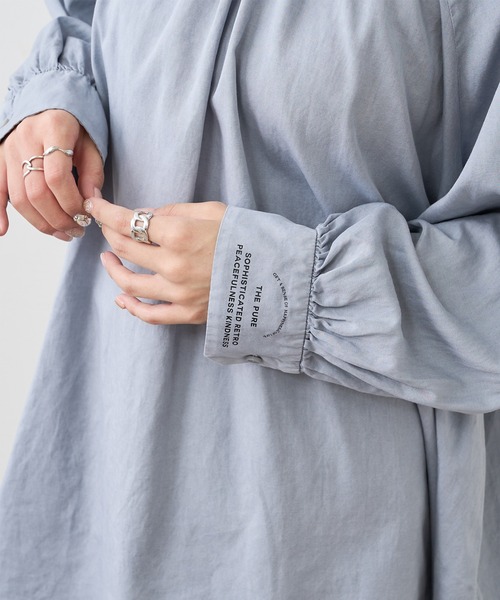 PUAL CE CIN（ピュアルセシン）の「製品染め後ろリボンプルオーバーブラウス（シャツ/ブラウス・レディース・ベージュ/スミクロ/ブルー/アイボリー/モカ・FREE）」の6枚目の写真