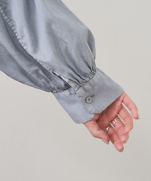 PUAL CE CIN（ピュアルセシン）の「製品染め後ろリボンプルオーバーブラウス（シャツ/ブラウス・レディース・ベージュ/スミクロ/ブルー/アイボリー/モカ・FREE）」の8枚目の写真