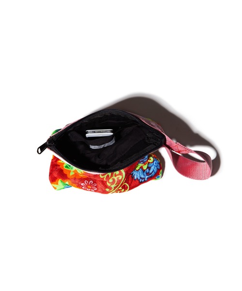 PUEBCO(プエブコ)の「MAO'S FABRIC POUCH(ハンドバッグ・メンズ・ダークパープル/レッド/ブルー/ダークブラウン/ブラウン・ONE SIZE)」の6枚目の写真