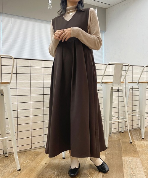 apres jour（アプレジュール）の「Vネックジャンスカ【ZOZOTOWN限定アイテム】【１.１】（ワンピース・レディース・ダークブラウン/ブラック・MEDIUM/SMALL/X-LARGE）」の19枚目の写真