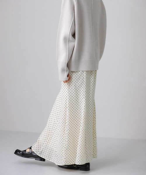 KBF(ケイビーエフ)の「ドット柄マーメイドスカート(スカート・レディース・ホワイト系その他/ブラック系その他・ONE)」の5枚目の写真