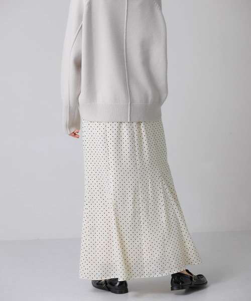 KBF(ケイビーエフ)の「ドット柄マーメイドスカート(スカート・レディース・ホワイト系その他/ブラック系その他・ONE)」の6枚目の写真