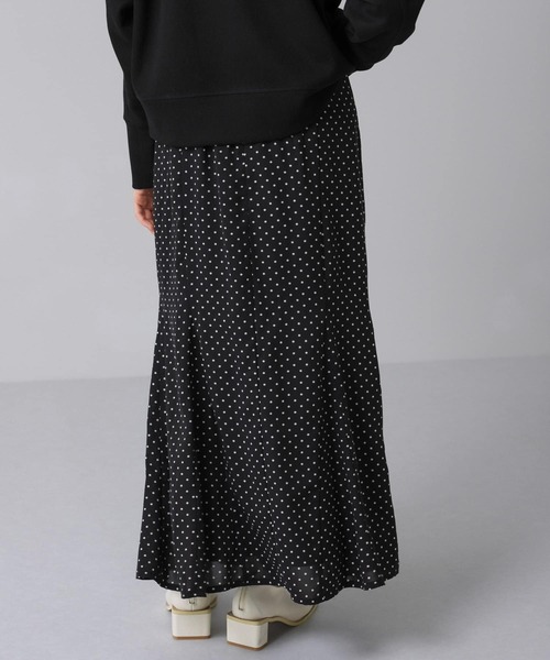 KBF(ケイビーエフ)の「ドット柄マーメイドスカート(スカート・レディース・ホワイト系その他/ブラック系その他・ONE)」の16枚目の写真