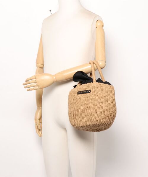 To b. by agnes b.（トゥービーバイアニエスベー）の「WP29 SAC かごバッグ（かごバッグ・レディース・ベージュ系その他・UNI）」の5枚目の写真