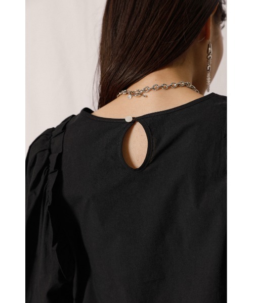 crie conforto（クリーコンフォルト）の「ショルダーフリルブラウス（シャツ/ブラウス・レディース・ブラック/オフホワイト/オレンジ・SMALL/MEDIUM）」の9枚目の写真