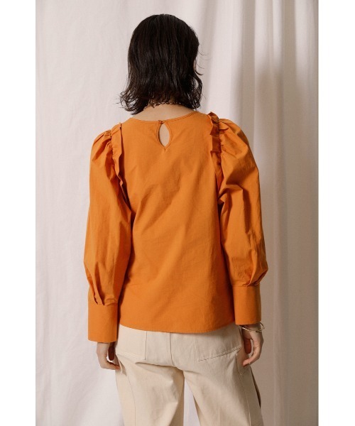 crie conforto（クリーコンフォルト）の「ショルダーフリルブラウス（シャツ/ブラウス・レディース・ブラック/オフホワイト/オレンジ・SMALL/MEDIUM）」の16枚目の写真