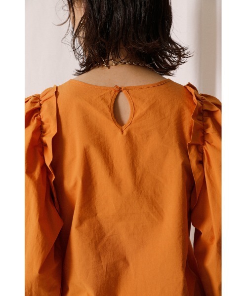 crie conforto（クリーコンフォルト）の「ショルダーフリルブラウス（シャツ/ブラウス・レディース・ブラック/オフホワイト/オレンジ・SMALL/MEDIUM）」の17枚目の写真