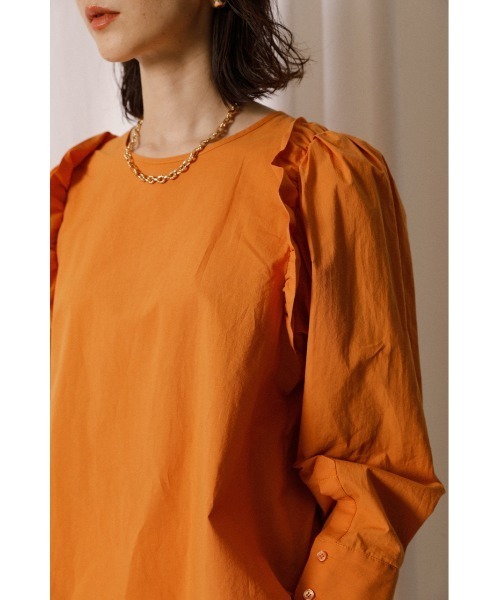 crie conforto（クリーコンフォルト）の「ショルダーフリルブラウス（シャツ/ブラウス・レディース・ブラック/オフホワイト/オレンジ・SMALL/MEDIUM）」の18枚目の写真