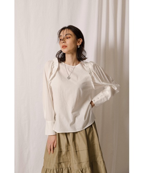 crie conforto（クリーコンフォルト）の「ショルダーフリルブラウス（シャツ/ブラウス・レディース・ブラック/オフホワイト/オレンジ・SMALL/MEDIUM）」の22枚目の写真