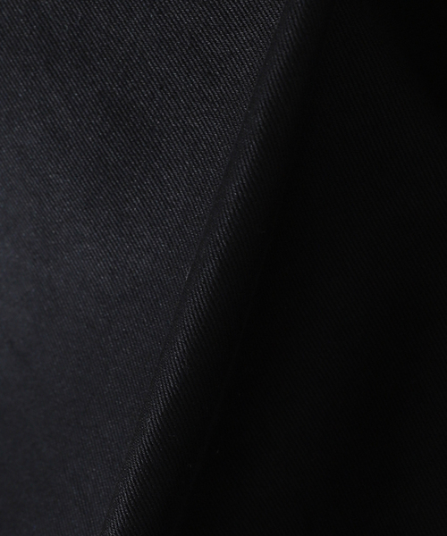 JOURNAL STANDARD relume（ジャーナルスタンダード　レリューム）の「【ARMY TWILL / アーミーツイル】別注 VINTAGE TWILL カバーオール（カバーオール・メンズ・ブラック/ナチュラル・MEDIUM/LARGE）」の4枚目の写真