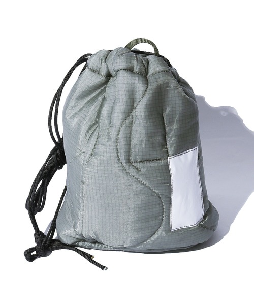 THRIFTY LOOK（スリフティールック）の「THRIFTY LOOK/スリフティルック QUILT EFFECT BAG  巾着キルティングバッグ（ショルダーバッグ・メンズ・ブラック/グレー/オリーブ・ONE SIZE）」の3枚目の写真