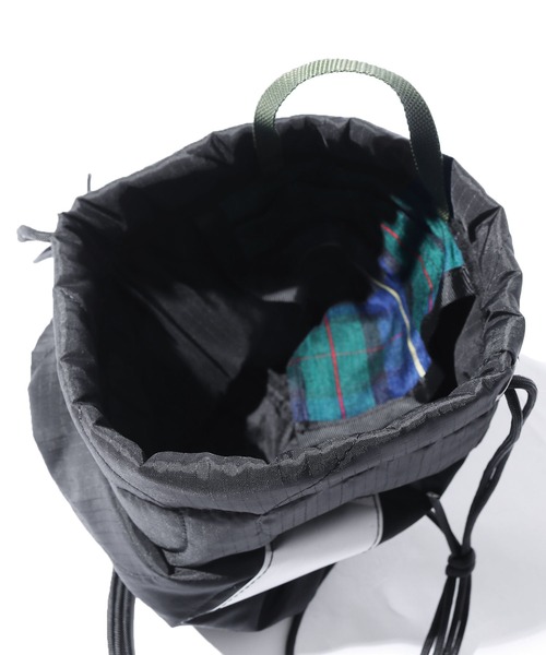 THRIFTY LOOK（スリフティールック）の「THRIFTY LOOK/スリフティルック QUILT EFFECT BAG  巾着キルティングバッグ（ショルダーバッグ・メンズ・ブラック/グレー/オリーブ・ONE SIZE）」の19枚目の写真