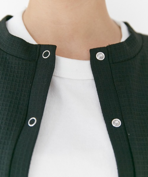 INCEDE（インシード）の「スナップ釦 ワッフルショートカーディガン（カーディガン/ボレロ・レディース・オレンジ/ブラック/グリーン・LL/3L/4L/M/L）」の16枚目の写真