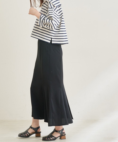 natural couture（ナチュラルクチュール）の「【WEB限定・2サイズ展開】理想の美シルエットラインが叶うハイウエスト落ち感マーメイドスカート（スカート・レディース・ブラック/パープル/アイボリー/グリーン・MEDIUM/SMALL）」の7枚目の写真