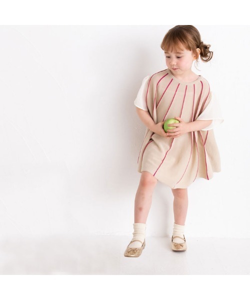 ami amie(アミアミ)の「シフォン袖Aラインニットワンピース(ワンピース・キッズ・ピンク/ベージュ/ブルー・100cm/130cm/85cm/115cm)」の8枚目の写真