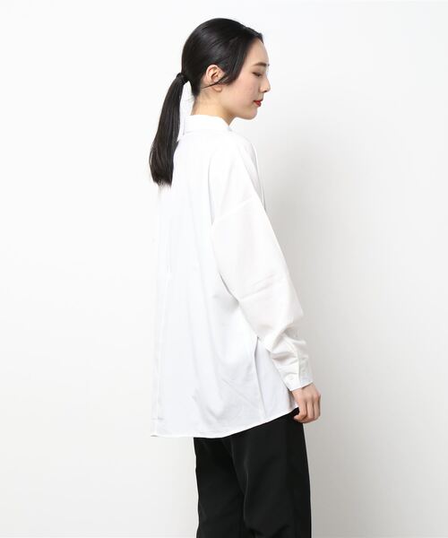 INASTUDIOS ZOO（イーナストゥディオスズー）の「「INASTUDIOS SELECT」ポリストレッチ ドロップショルダーシャツ（シャツ/ブラウス・メンズ・ホワイト/チャコール/イエロー/グリーン/サックスブルー/ブラック/グレイッシュベージュ/ネイビー/パープル・MEDIUM/LARGE/X-LARGE）」の10枚目の写真