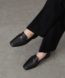 GRISE レザースクエアソフトペニーローファー