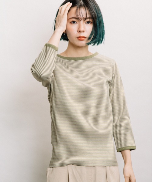 refinedworks(リファインドワークス)の「ボーダーテレコ7分袖インナー(Tシャツ/カットソー・レディース・チャコールグレー/ベージュ/ブルー・FREE)」の4枚目の写真