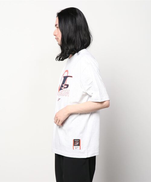 Reebok（リーボック）の「アイバーソン バスケットボール I3 ロゴ ショート スリーブ Tシャツ / Iverson Basketball I3 Logo Short Sleeve T-Shirt /（Tシャツ/カットソー・メンズ・ホワイト/ブラック・LARGE/X-LARGE/X-SMALL/SMALL/MEDIUM/XX-LARGE/XXX-LARGE）」の6枚目の写真