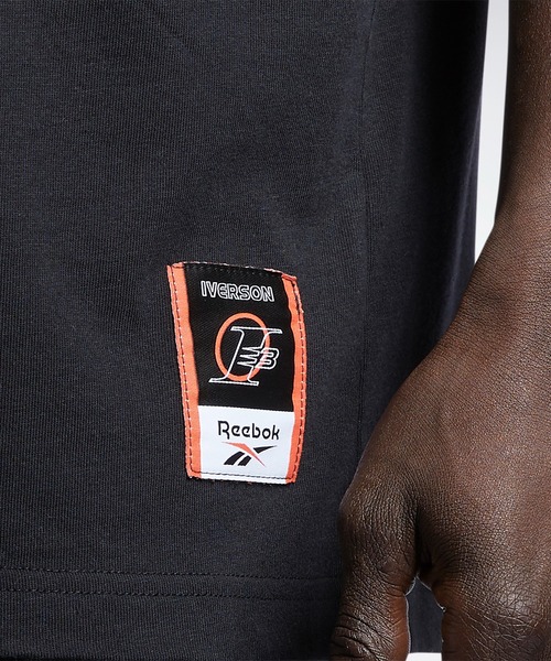 Reebok（リーボック）の「アイバーソン バスケットボール I3 ロゴ ショート スリーブ Tシャツ / Iverson Basketball I3 Logo Short Sleeve T-Shirt /（Tシャツ/カットソー・メンズ・ホワイト/ブラック・LARGE/X-LARGE/X-SMALL/SMALL/MEDIUM/XX-LARGE/XXX-LARGE）」の11枚目の写真