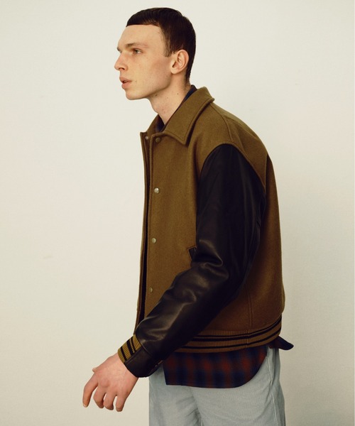 KIIT(キート)の「KIIT キート / VARCITY JKT オーバサイズ ヴァーシティジャケット スタジャン / KIN-Y98-104(スタジャン・メンズ・ブラック/ネイビー/オリーブ・2/1/3)」の3枚目の写真