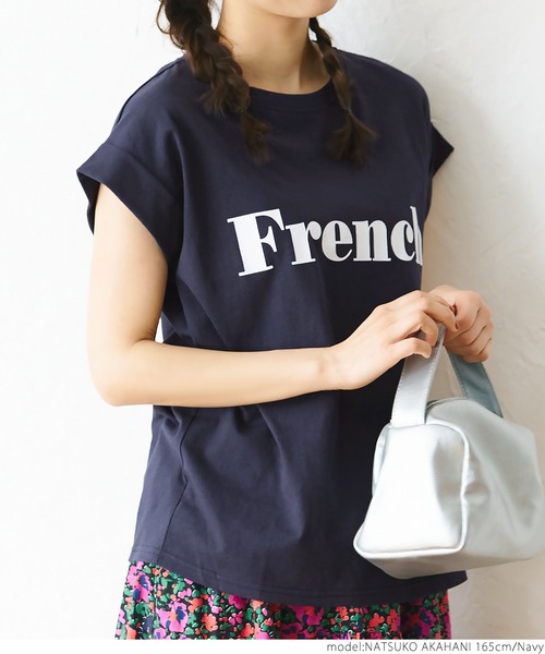 coca（coca）（コカ）の「ロゴプリントロールアップ袖Tシャツ（Tシャツ/カットソー・レディース・ホワイト/ネイビー/アイボリー/ダークグリーン/ピンク/チャコールグレー/グレー/レッド/ライトブルー・ONE SIZE）」の20枚目の写真