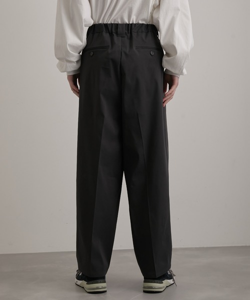 JUNRED（ジュンレッド）の「インタックアーチワイドパンツ（その他パンツ・メンズ・チャコールグレー/ホワイト系その他・S/M/L）」の21枚目の写真