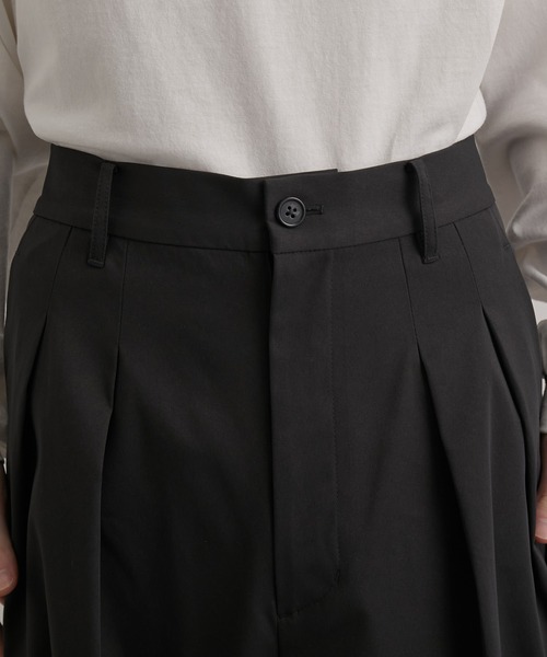 JUNRED（ジュンレッド）の「インタックアーチワイドパンツ（その他パンツ・メンズ・チャコールグレー/ホワイト系その他・S/M/L）」の18枚目の写真